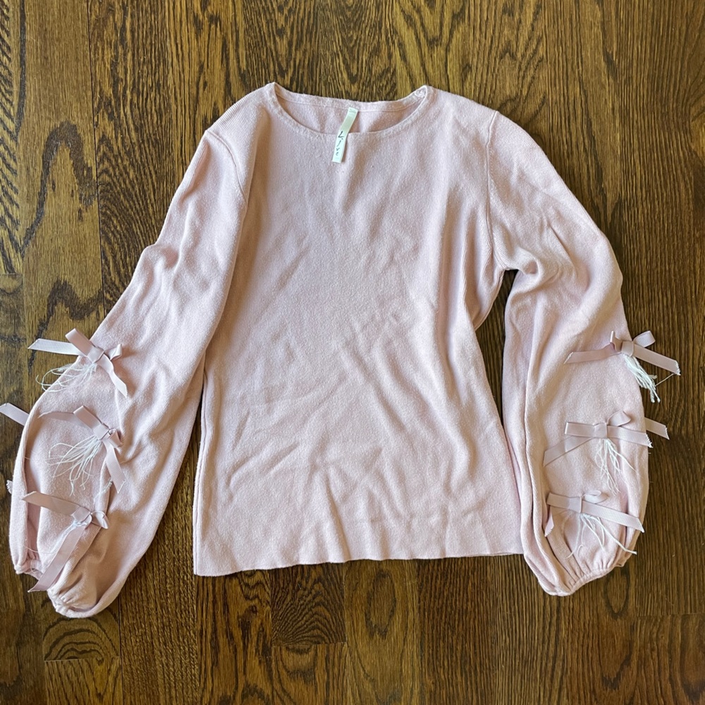 Bow detailed pink sweater